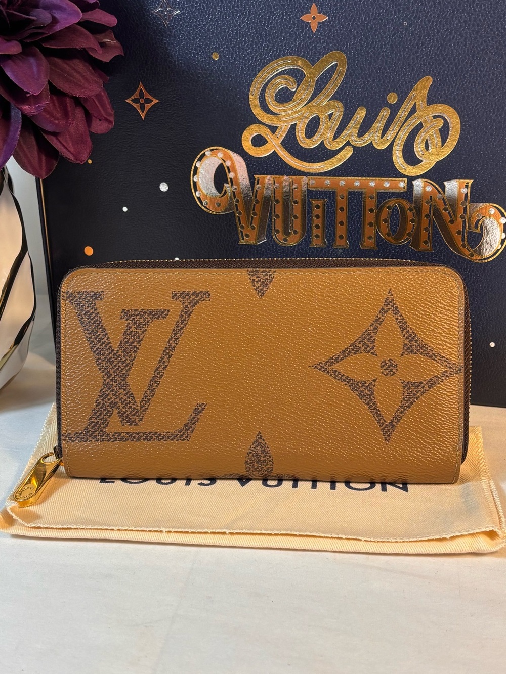 Beautiful Louis Vuitton Giant Reverse Zippy Wallet